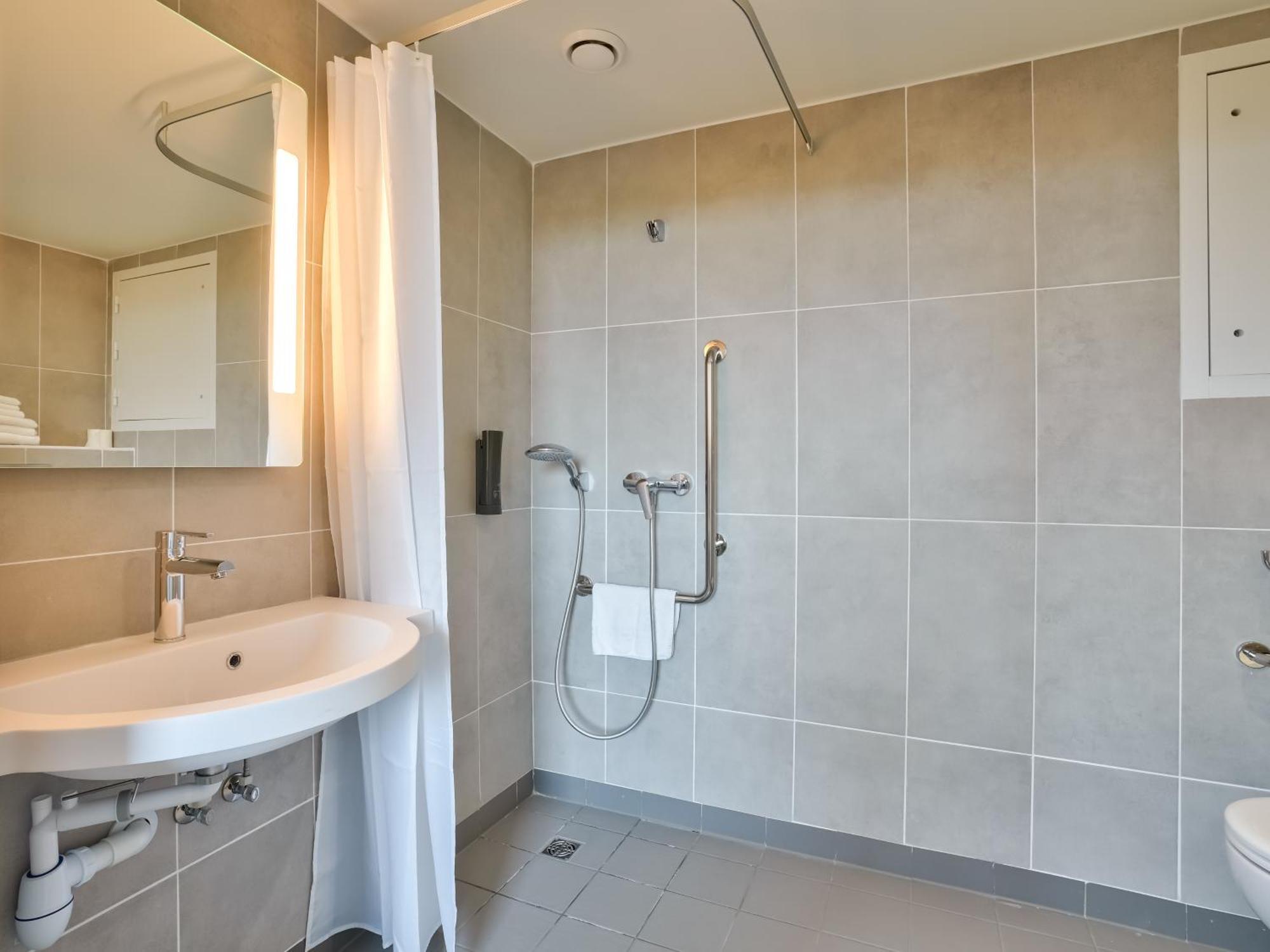 B&B Hotel Paris Porte D'Orleans Montrouge Kültér fotó